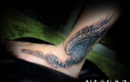 星之羽翼，脚踝星星与翅膀创意纹身