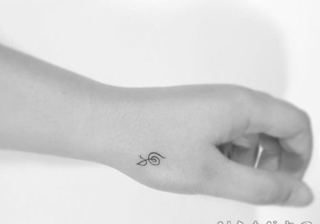黑色几何简单个性线条女生纹身小清新微型纹身图案