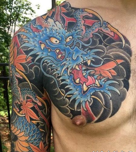 半甲蓝色邪龙纹身图案