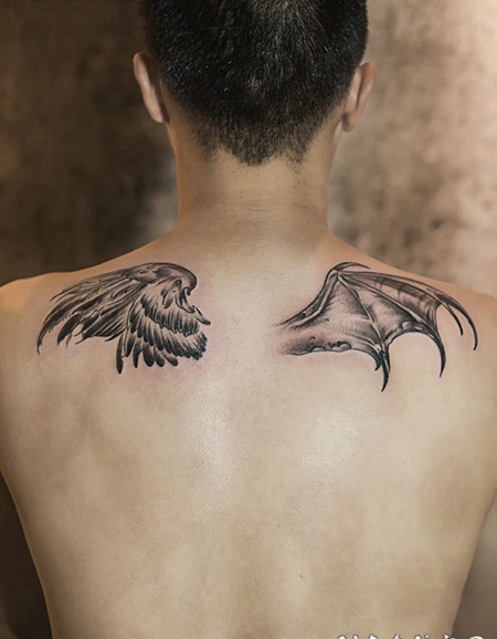 天使恶魔翅膀纹身高清图片 背部天使恶魔与翅膀纹身图案
