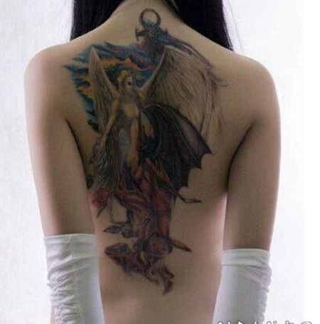 天使恶魔纹身图案 女生背部性感的纹身图案大全