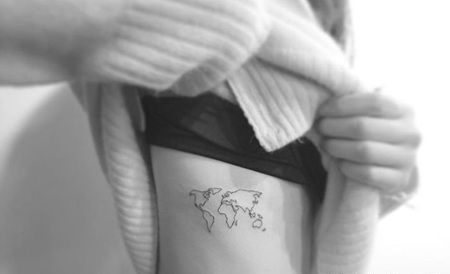 简单线条形状的世界地图纹身