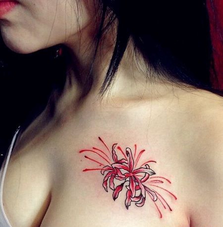 性感美女胸部彼岸花纹身图案