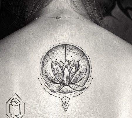 非常漂亮的几何元素和花朵纹身图案