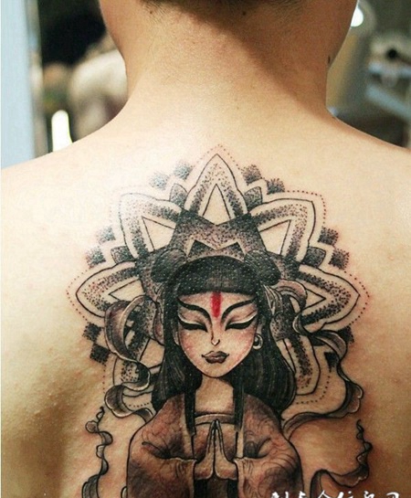 背部流行经典的一幅哪吒纹身作品