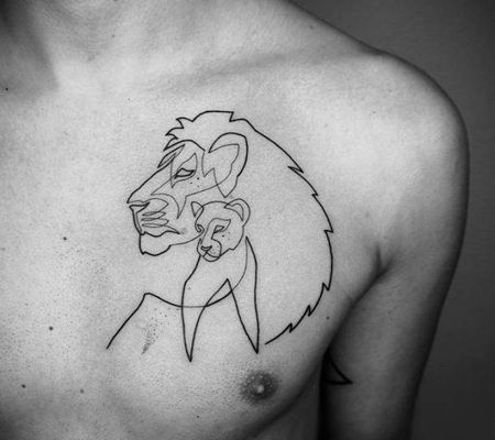 男子胸部线条雄狮子和雌狮子纹身图案