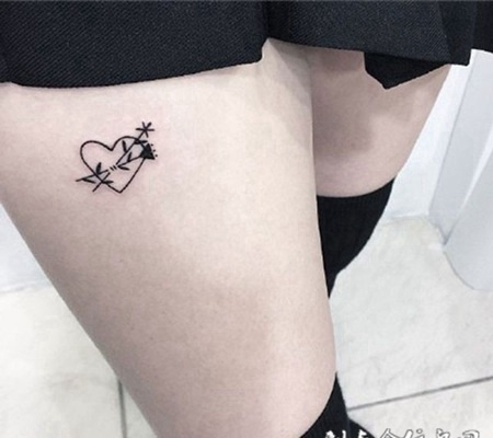 爱之印记，腿部心形图腾创意纹身