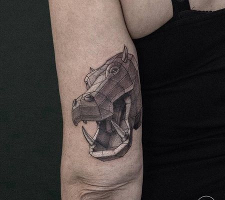 张着大嘴的3D河马头纹身图片