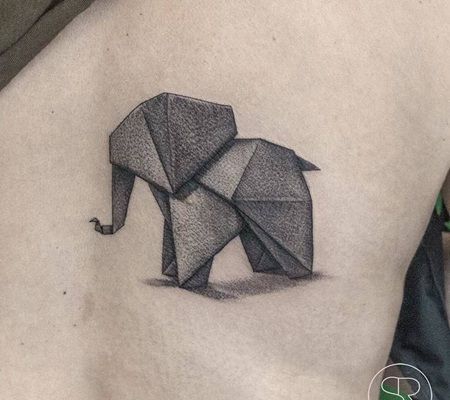 胸腔部位3D纸质型的大象纹身图片