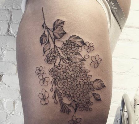 超大型的素描丁香花大腿纹身