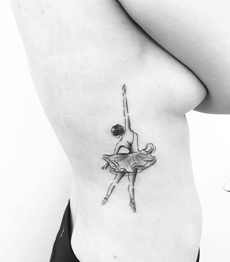 美女侧腰芭蕾舞女孩纹身图案