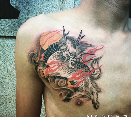 送福而至，胸部瑞兽麒麟个性纹身