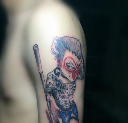 大臂拿金箍棒的社会猴纹身图片