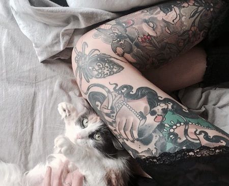宠物花腿纹身，女生腿部宠物狗和猫纹身图案