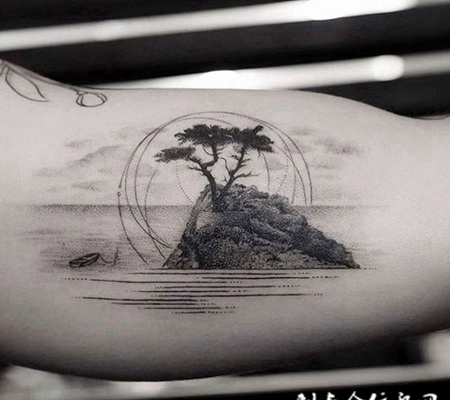 天涯海角，手臂唯美点刺山水风景纹身