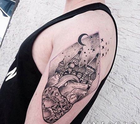 心系月夜童话，手臂心脏个性点刺纹身图案