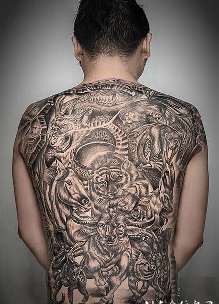 生肖大集合，帅气的十二生肖满背纹身图案
