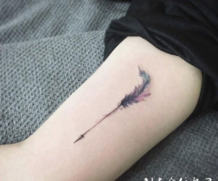 羽翎利箭，手臂羽毛箭矢纹身图案