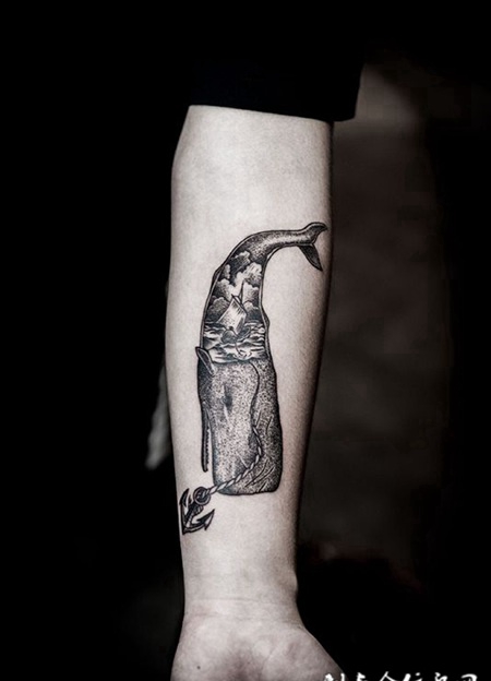 鲸之海港，手臂鲸鱼船锚纹身