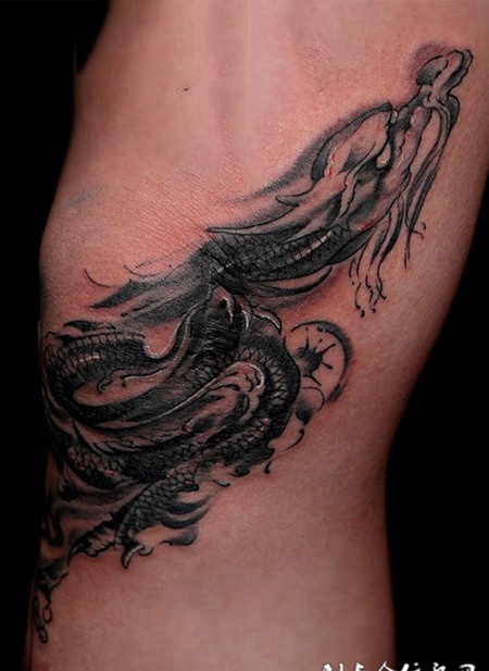 龙神腾飞，水墨风游龙纹身图案