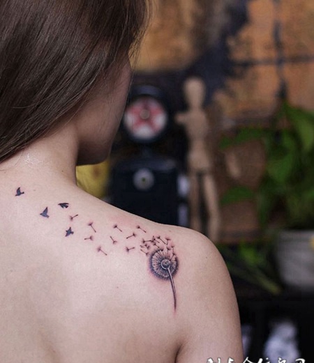 等待清风，披肩蒲公英清新纹身