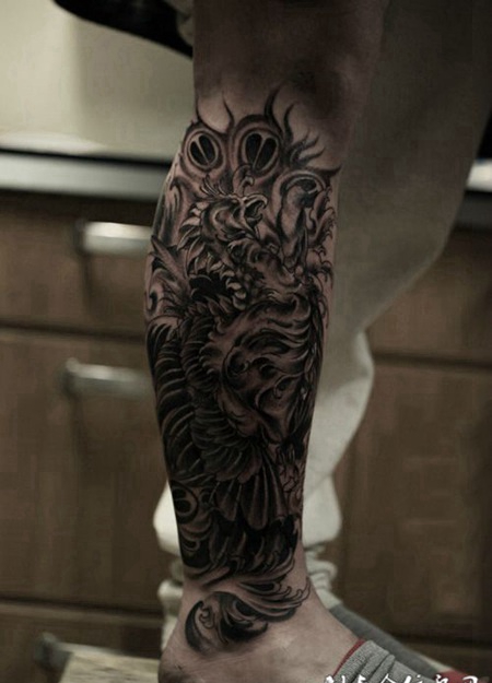 凤仪天下，小腿凤凰霸气纹身