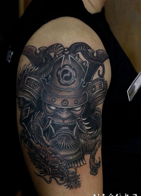 霸者无疆，手臂鬼武士与龙霸气纹身