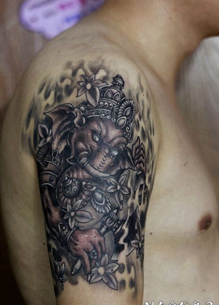 怒目圆睁，警世象神手臂纹身