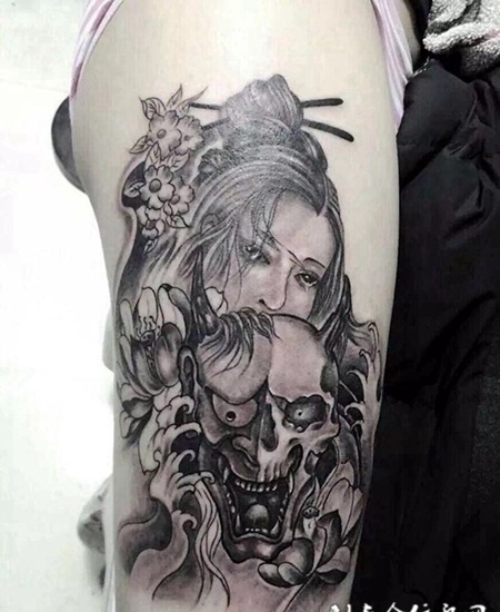 般若另一面的美丽，腿部般若纹身图案