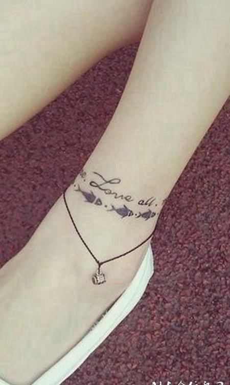 游动的精灵，脚踝鱼和英文脚链纹身