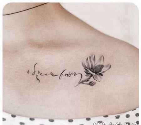 美女锁骨唯美莲花纹身