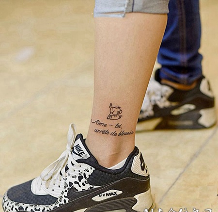 等待的小象，可爱的脚踝个性纹身
