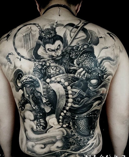 大闹天宫霸气美猴王满背纹身
