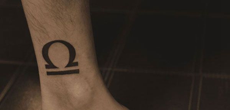 脚踝天秤座纹身图案