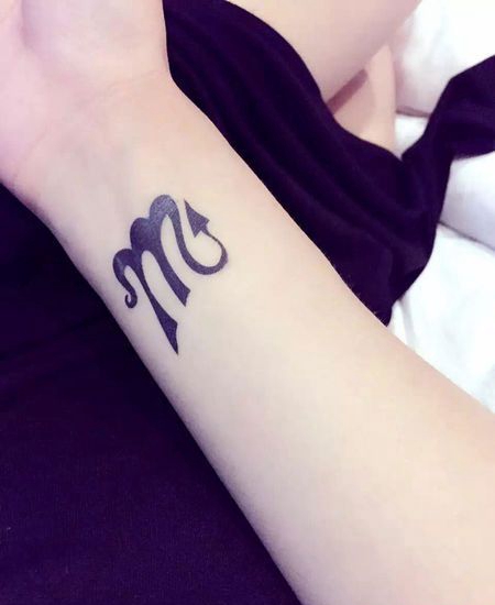 手腕天蝎座纹身图案
