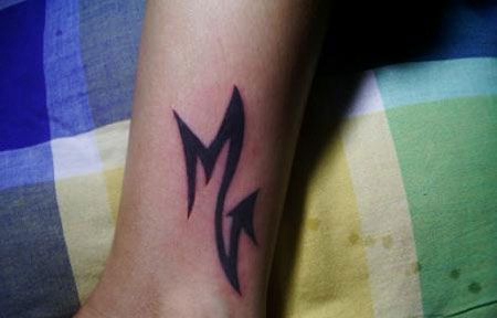 小腿天蝎座纹身图案