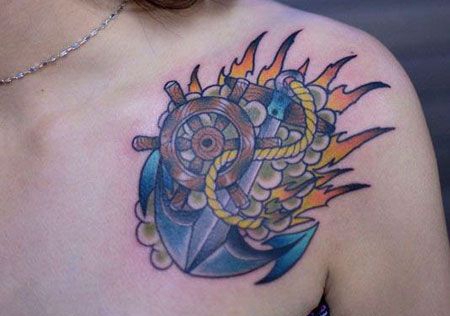 肩部船锚与船舵纹身图案