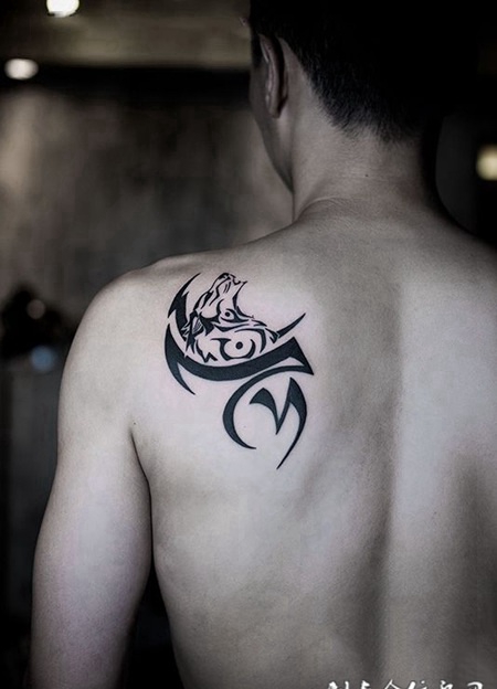 苍狼之啸，后背狼图腾创意纹身图案