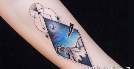 山高路远，手臂风景画彩绘纹身