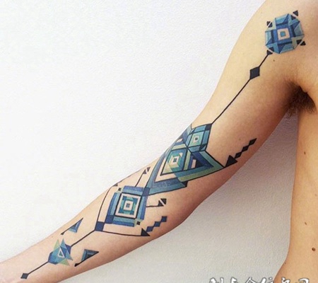 部落信仰，手臂亚马逊部落风格图腾纹身