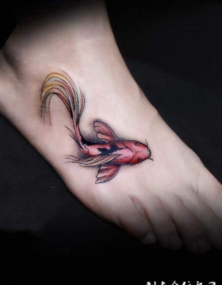 游鱼常乐，脚背个性锦鲤彩绘纹身
