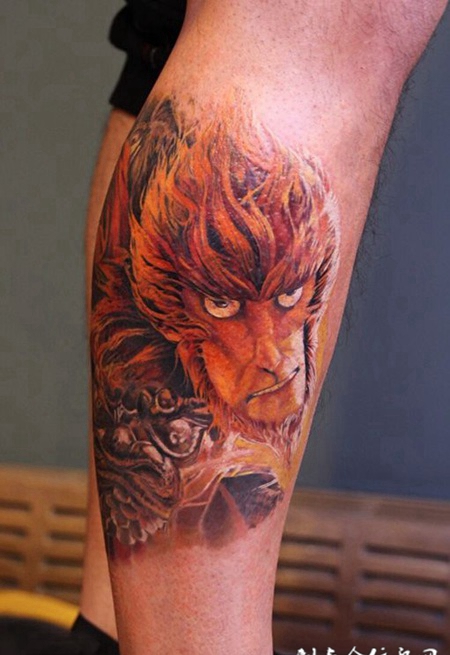 大圣归来，小腿斗战胜佛卡通彩绘纹身