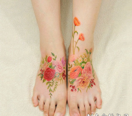 万紫千红，脚面好看的鲜花彩绘纹身