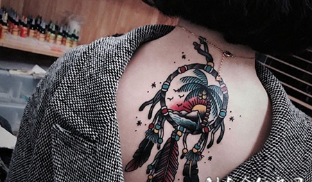 梦想的摇篮，后背oldschool风格捕梦网纹身