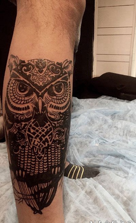 腿部猫头鹰图腾纹身图案