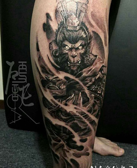 凶神恶煞，腿部斗战胜佛霸气纹身