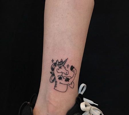 脚踝搞怪独角兽纹身图案