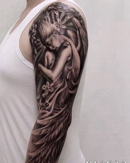 安然入睡，手臂沉睡小天使纹身