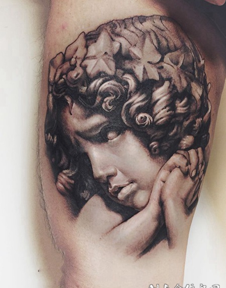 心中的祷告，手臂欧美风小天使纹身