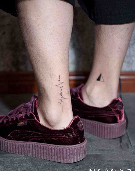 脚踝个性心电图纹身图案